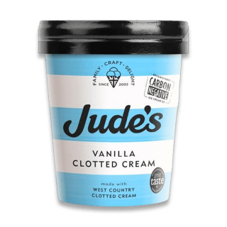 آيس كريم بالفانيلا والكريمة